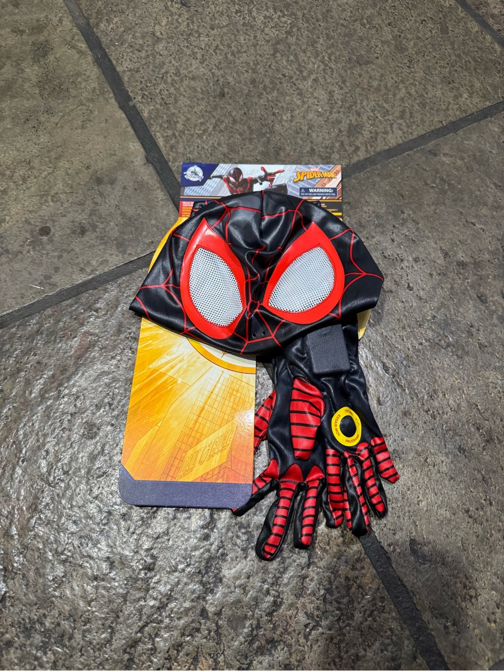 Kids Black & Red Spider Mask and Gloves Costume Set Marvel